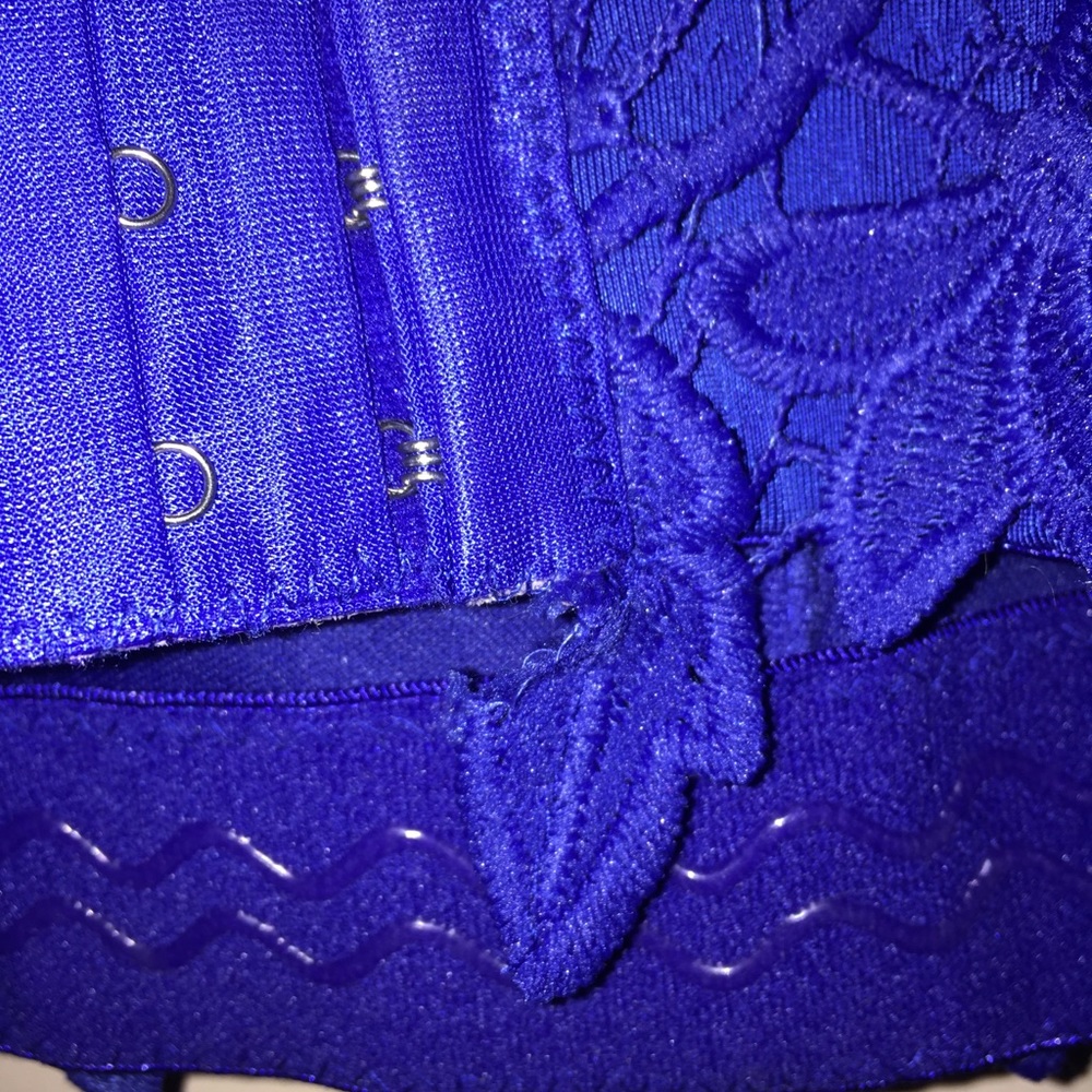 💙CROP BLUE EMBROIDERED CORSET SIZE S💙 - Picture 9 of 9